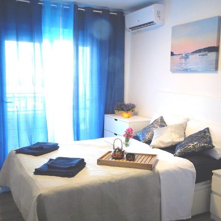 Studio With Terrace And Pool Τορεβιέχα Εξωτερικό φωτογραφία