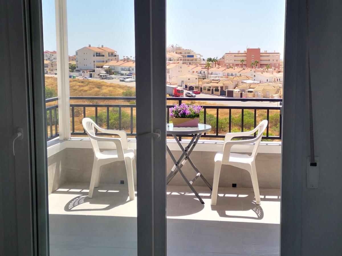Studio With Terrace And Pool Τορεβιέχα Εξωτερικό φωτογραφία